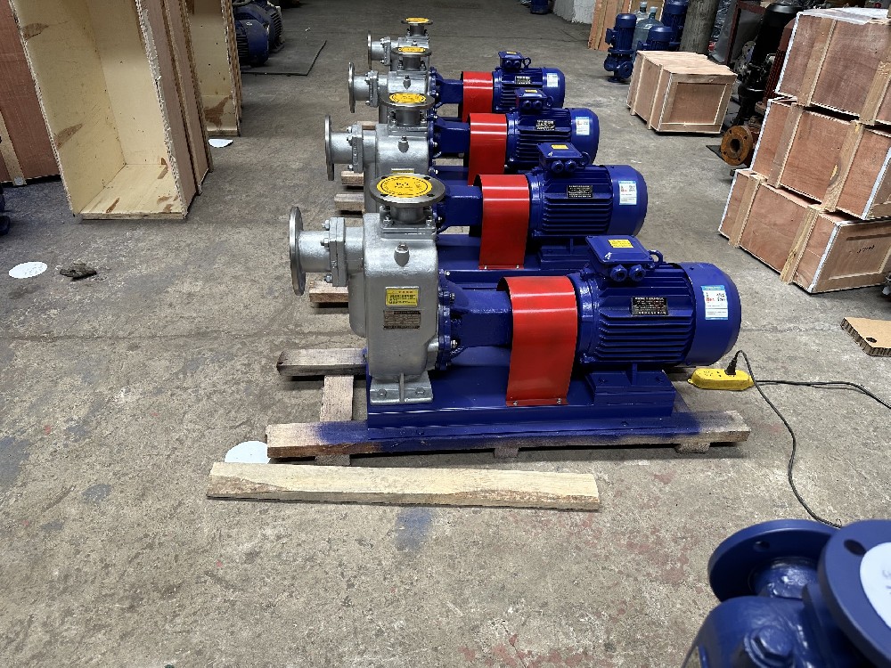 水壓不夠怎么辦？用增加泵還是自吸泵好？